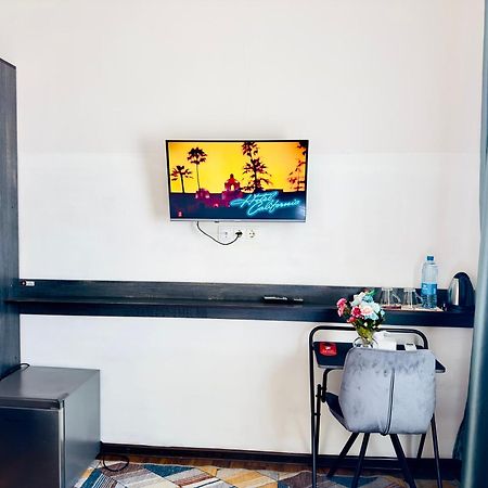 Nava Hotel Yerevan Bagian luar foto