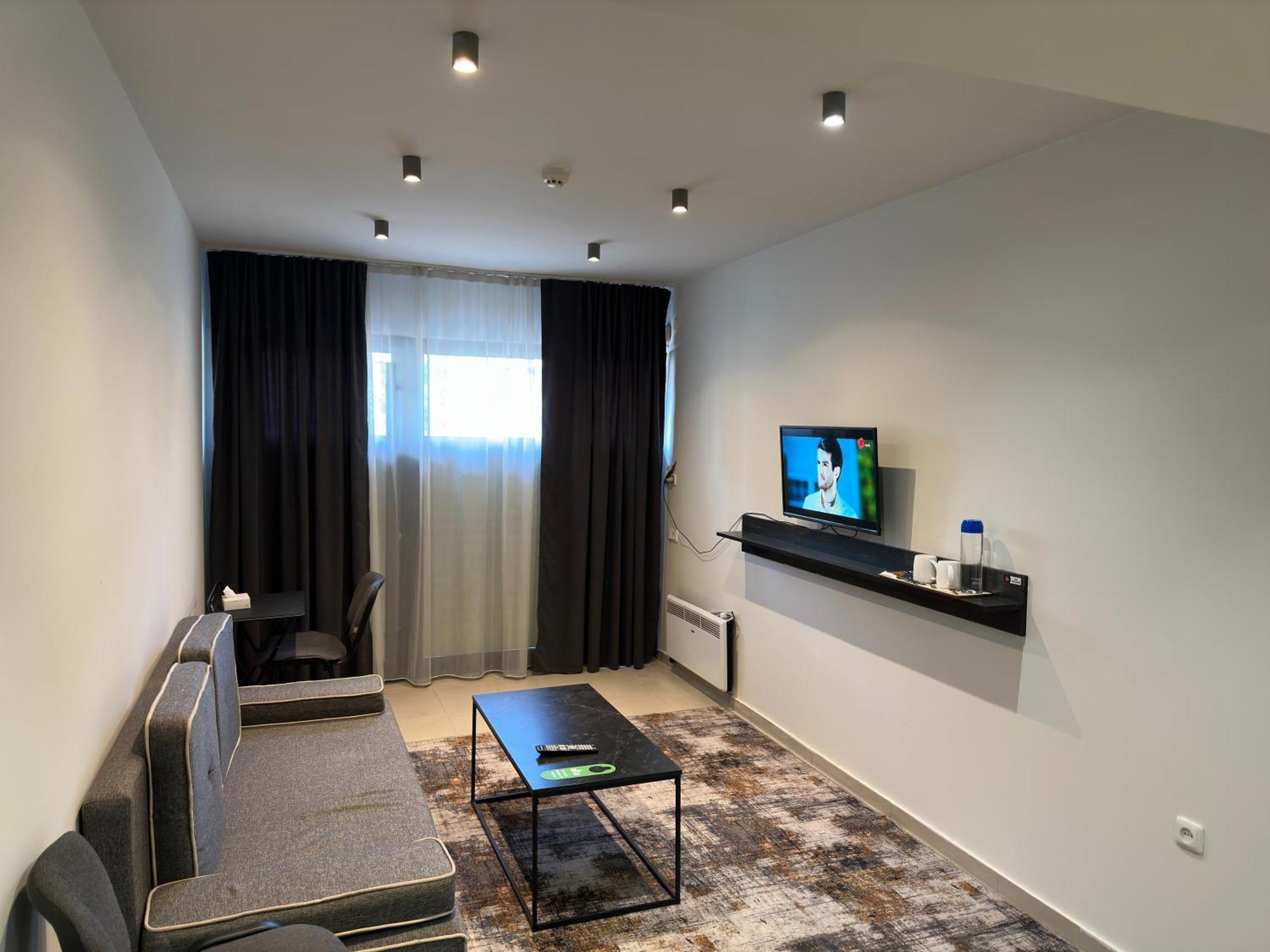 Nava Hotel Yerevan Bagian luar foto