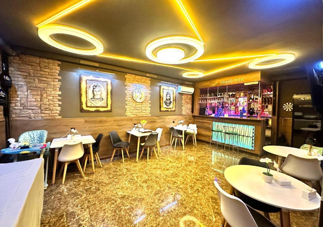Nava Hotel Yerevan Bagian luar foto